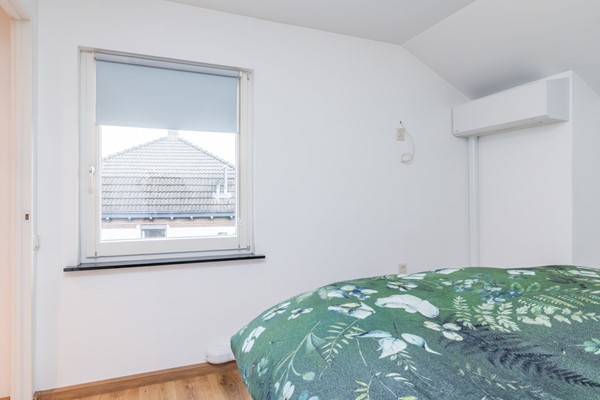 Foto - Te koop: Instapklare, monumentale woning met ruime woonkamer, tuinkamer en echte Amerikaanse veranda op een ruim perceel in Landgraaf.